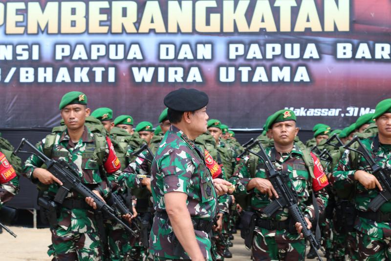 Panglima TNI Lepas Satgas Pamtas RI-PNG 2023