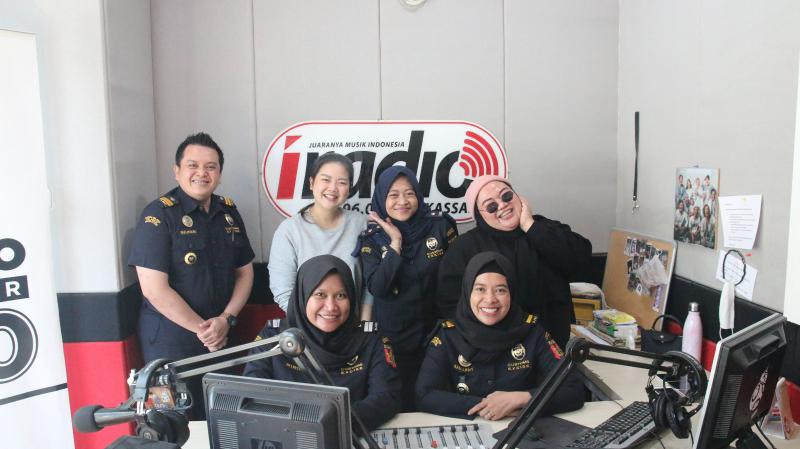 Talkshow Pagi-Pagi Bawa Emas Kok Diperiksa Bea Cukai Bersama iRadio Makassar
