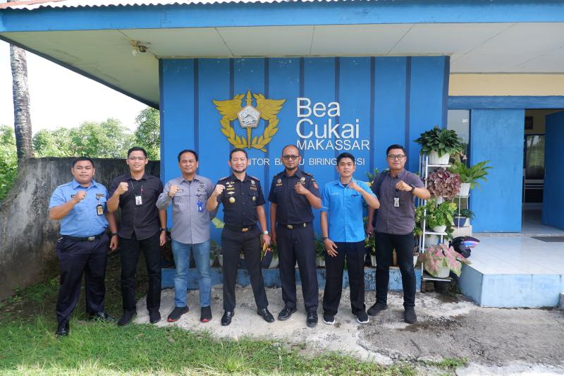 Kunjungan Kepala Bea Cukai Makassar ke Kantor Bantu Biringkassi